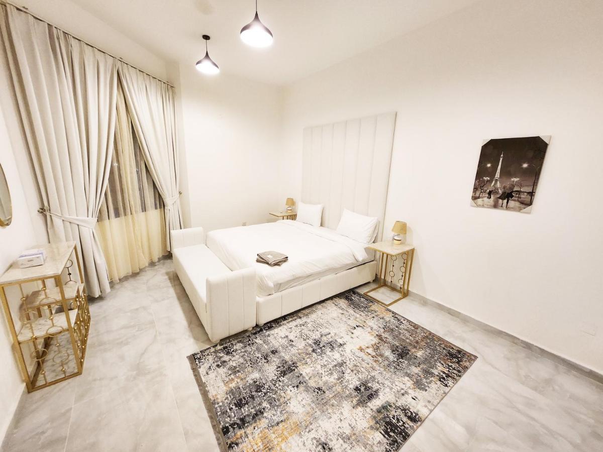 אל עין Moods Holiday Homes מראה חיצוני תמונה