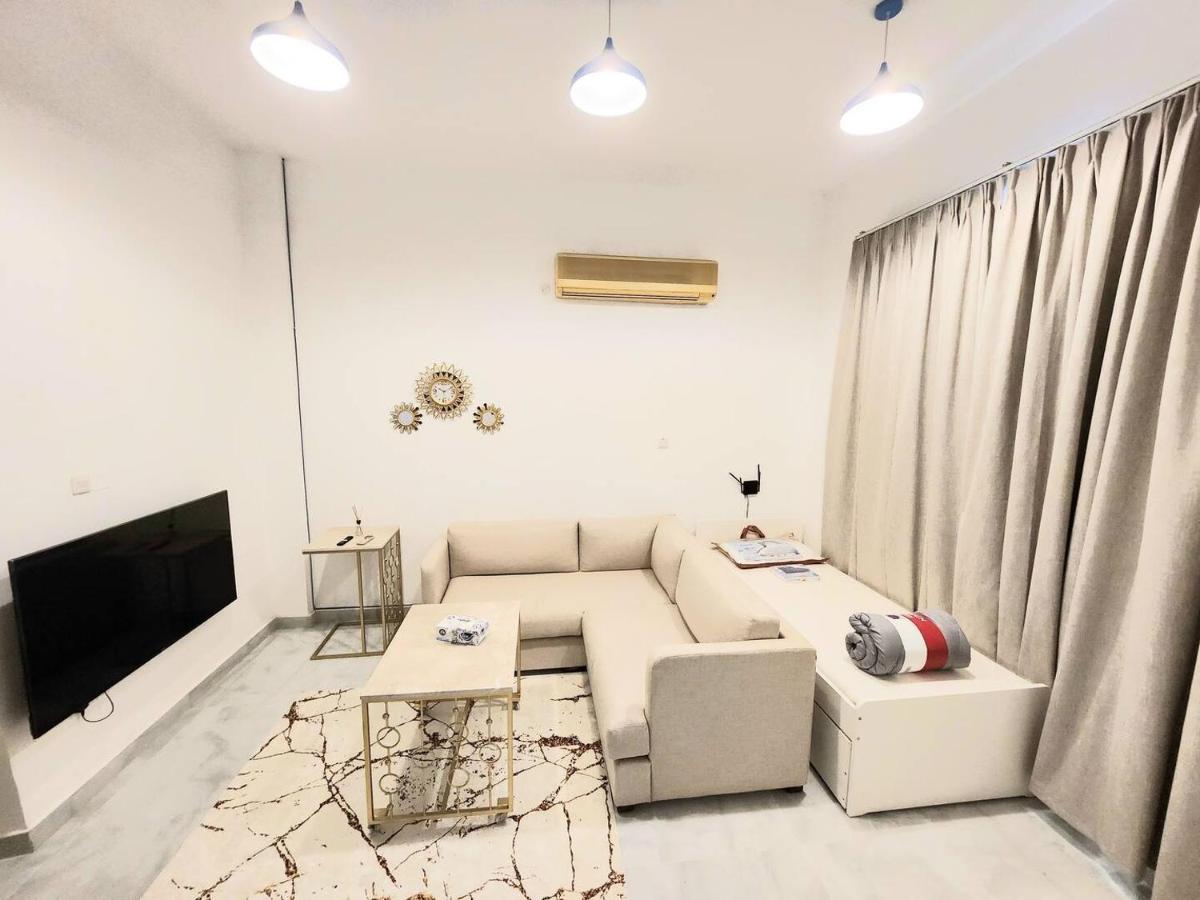 אל עין Moods Holiday Homes מראה חיצוני תמונה