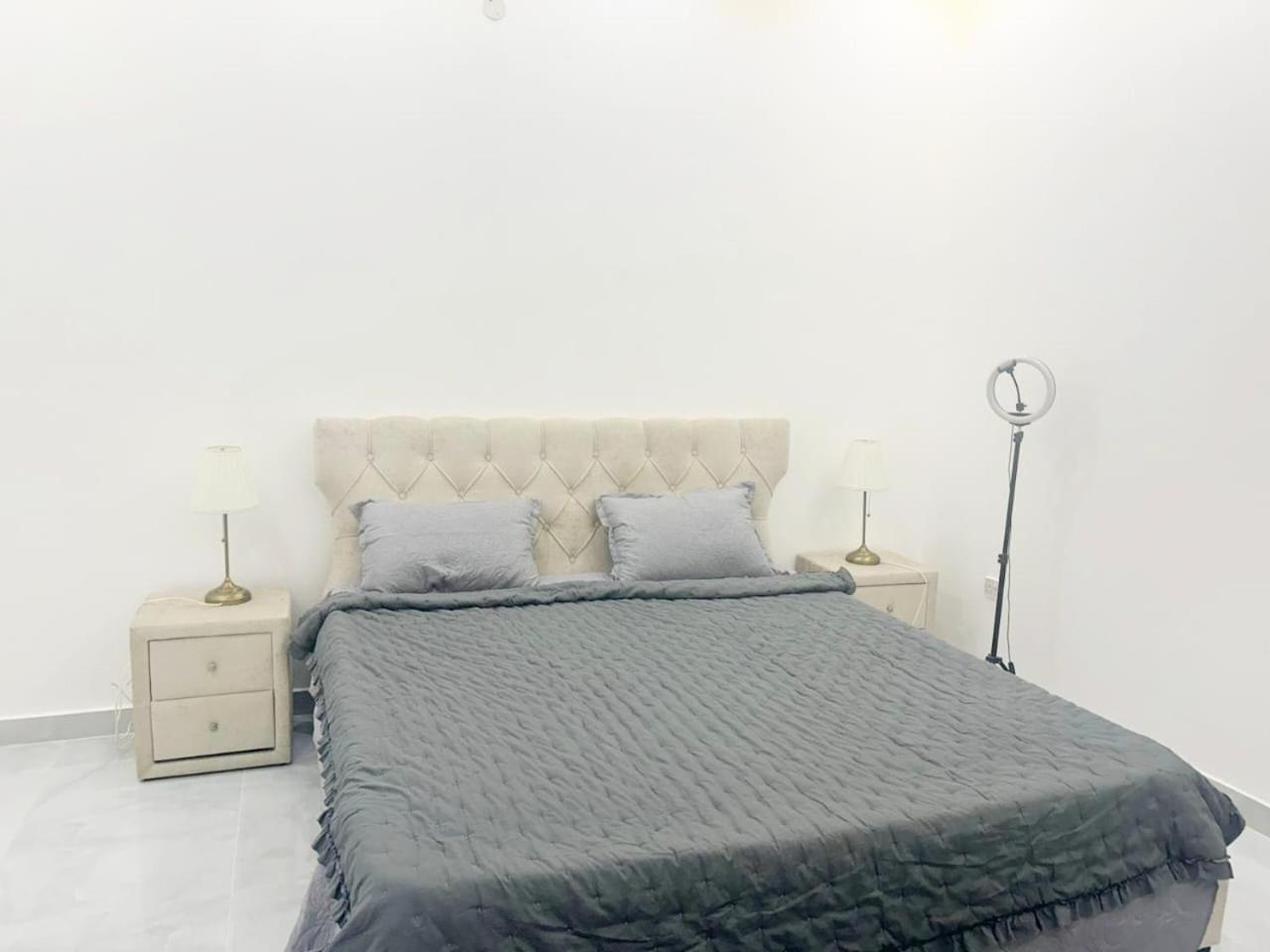 אל עין Moods Holiday Homes מראה חיצוני תמונה